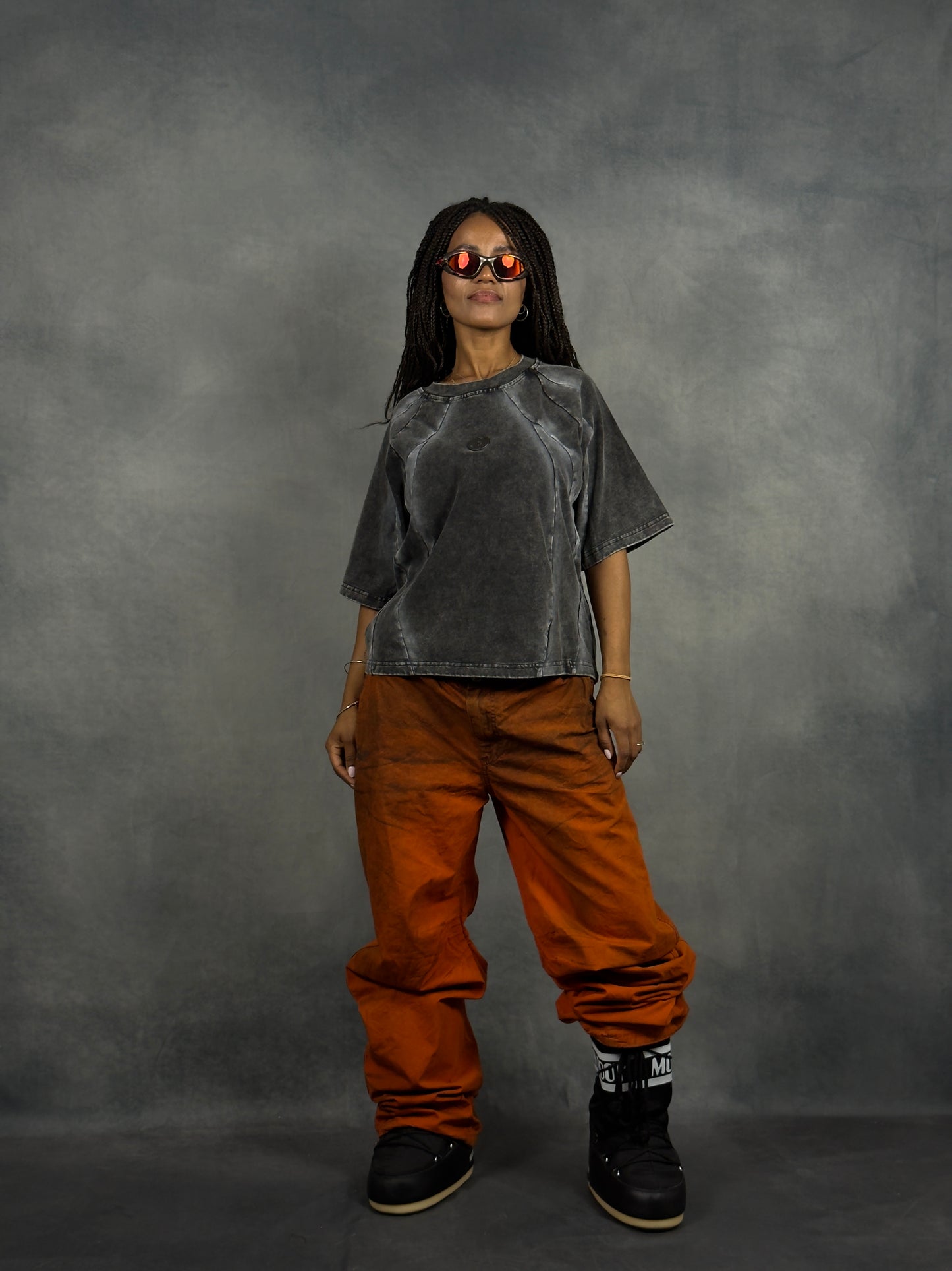 IRON TEE // OPIUM BLACK