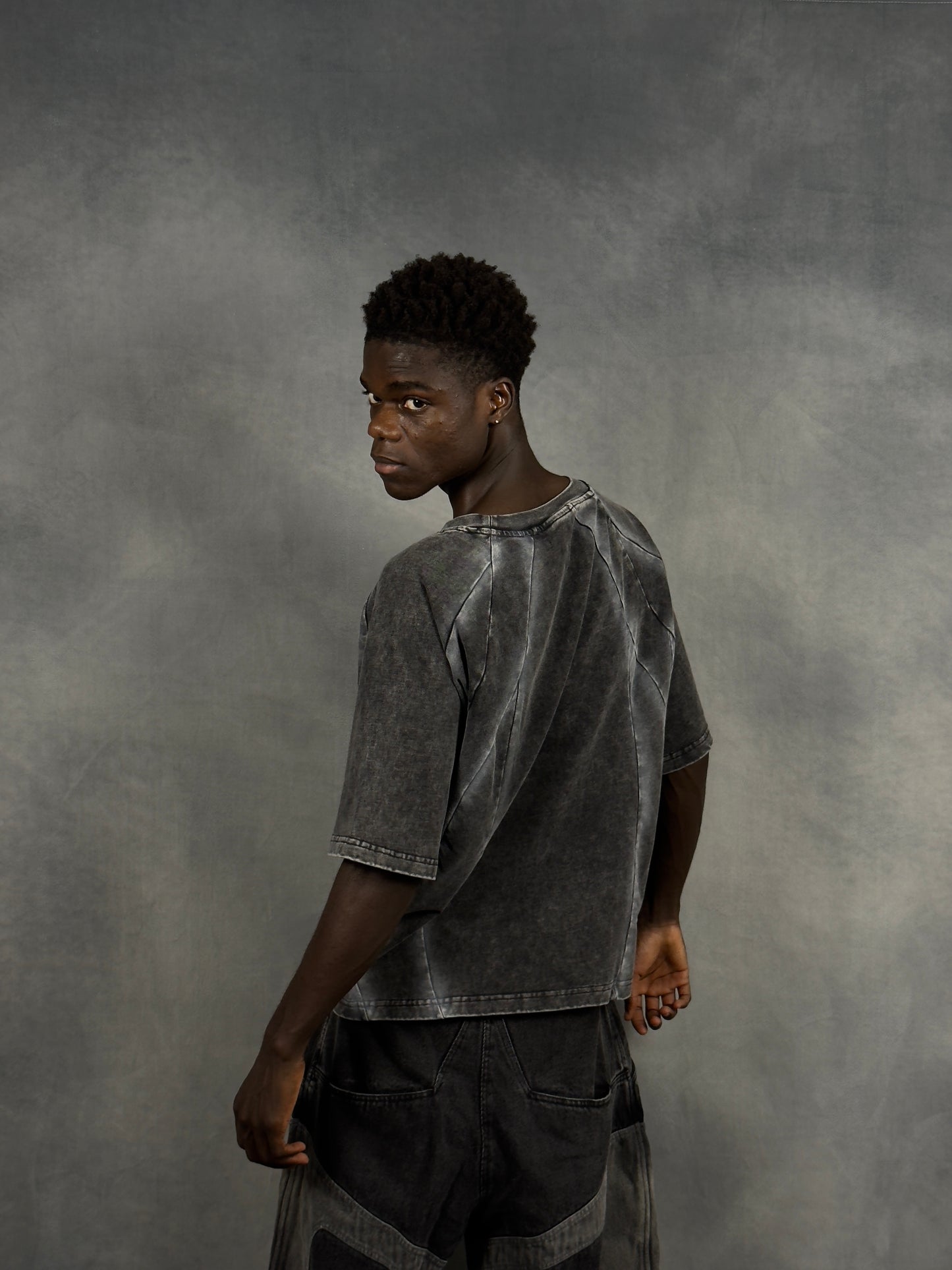 IRON TEE // OPIUM BLACK