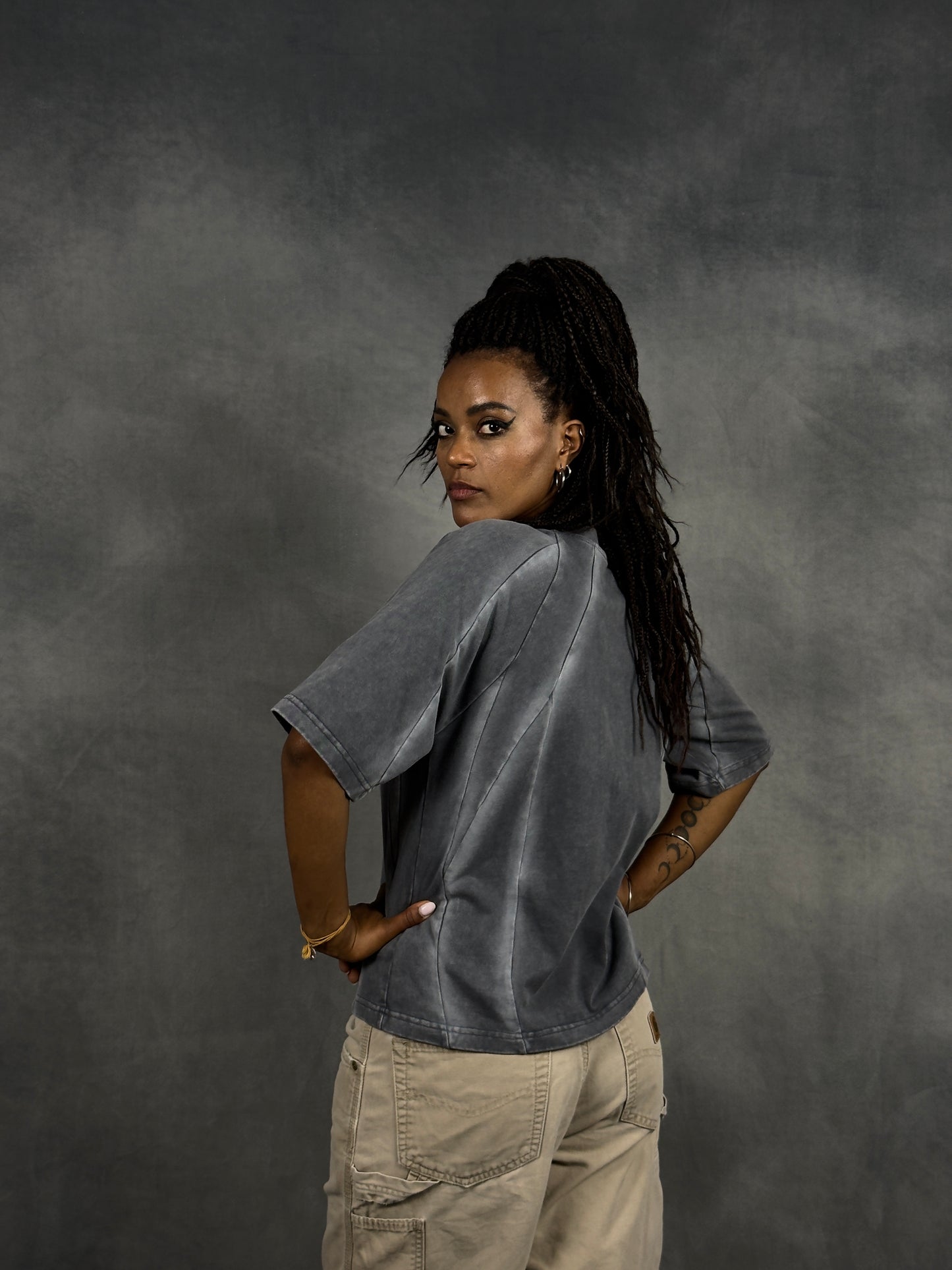 IRON TEE // FOOMO GREY