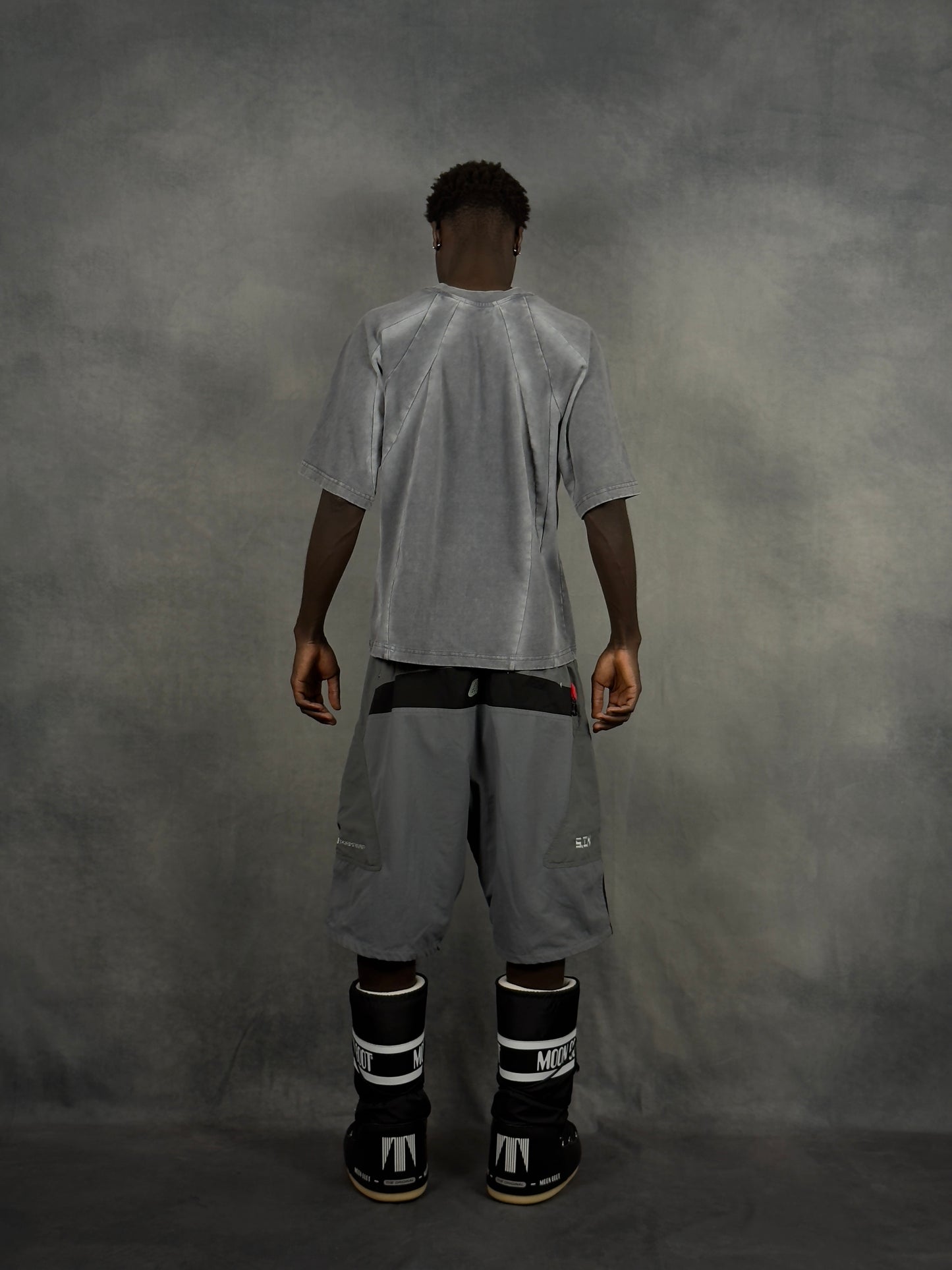 IRON TEE // FOOMO GREY