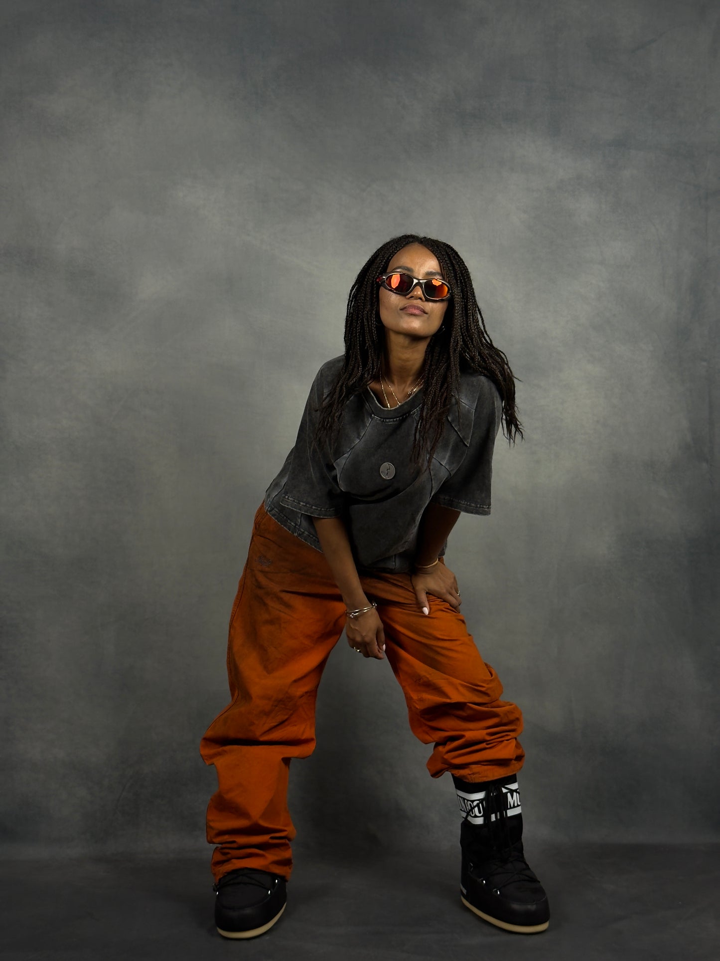 IRON TEE // OPIUM BLACK