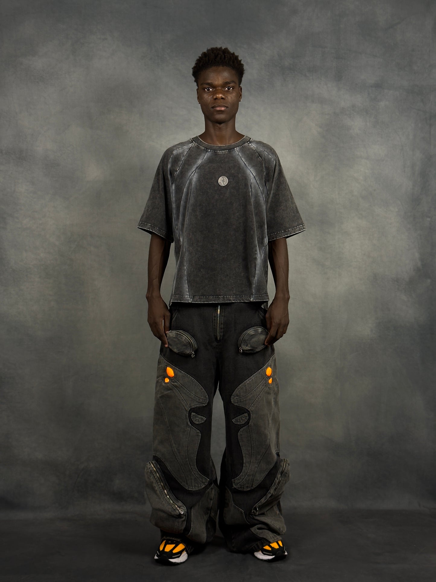 IRON TEE // OPIUM BLACK