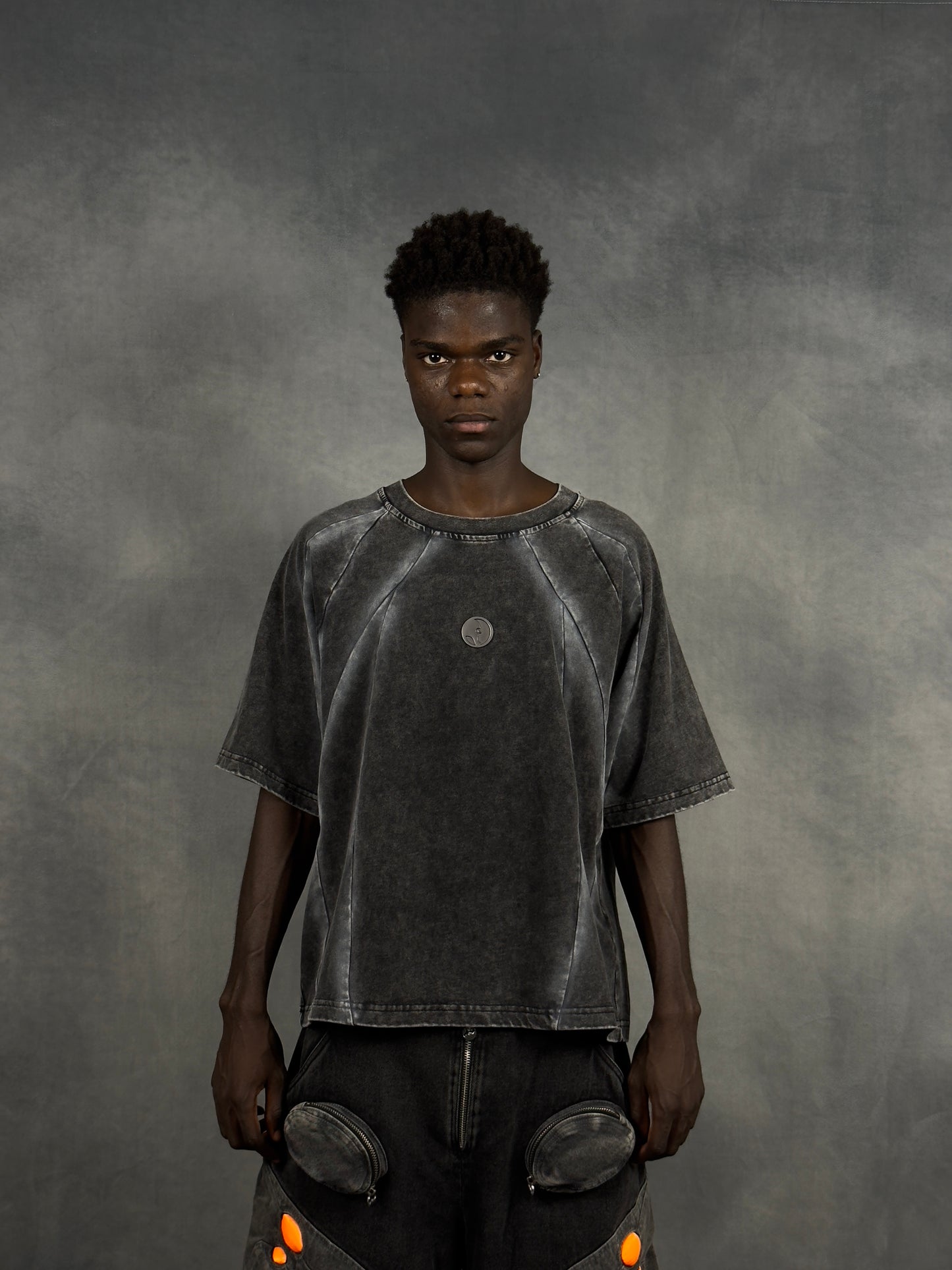 IRON TEE // OPIUM BLACK