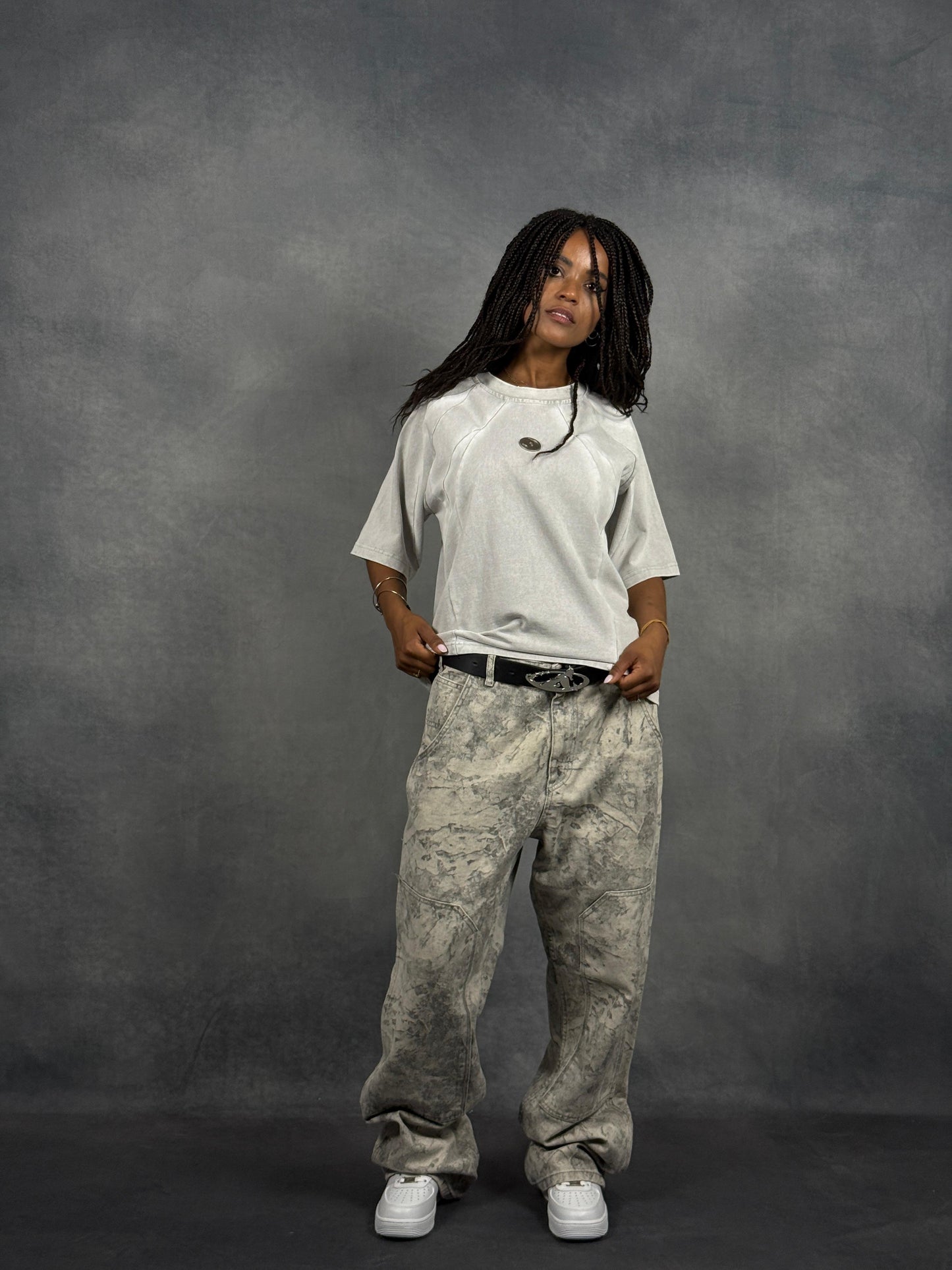 IRON TEE // STONE WHITE