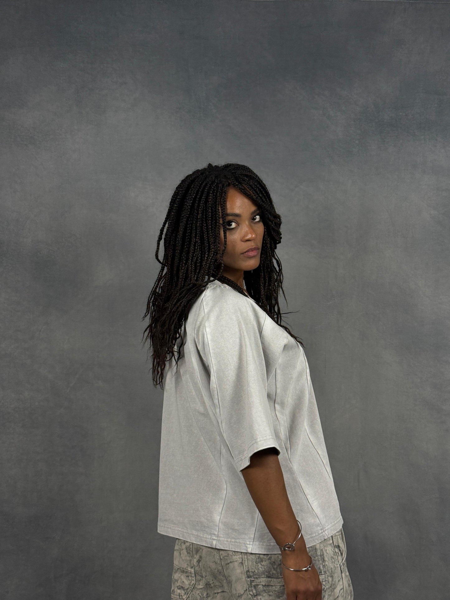 IRON TEE // STONE WHITE