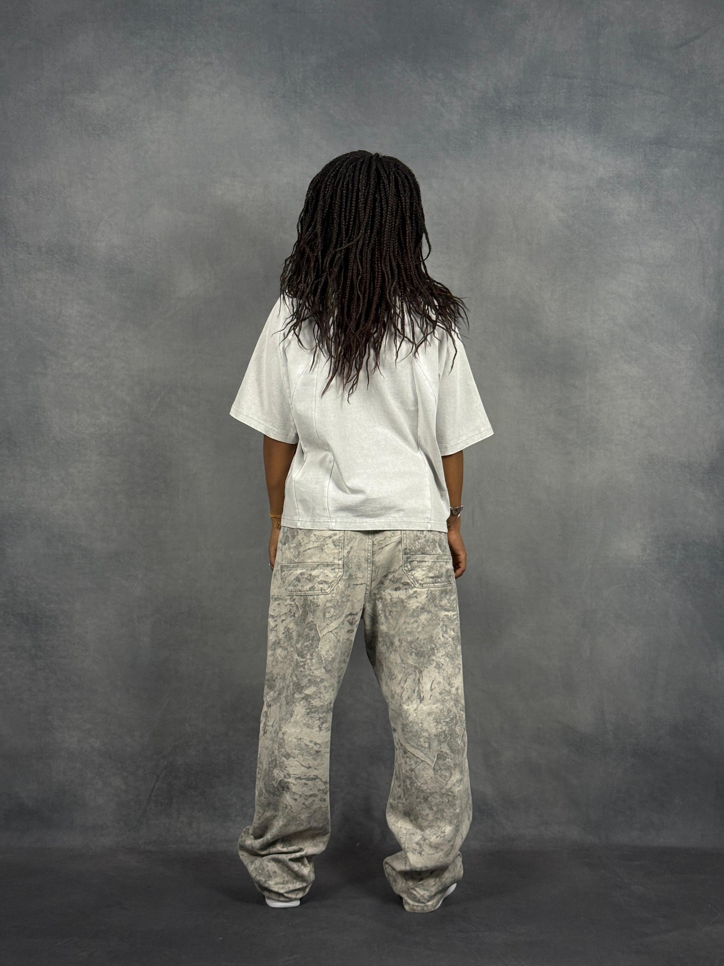 IRON TEE // STONE WHITE