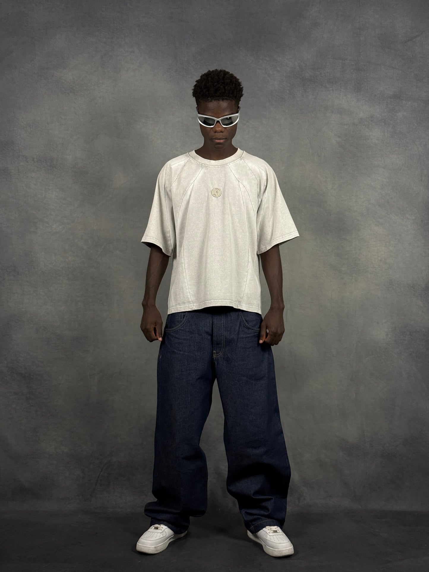 IRON TEE // STONE WHITE