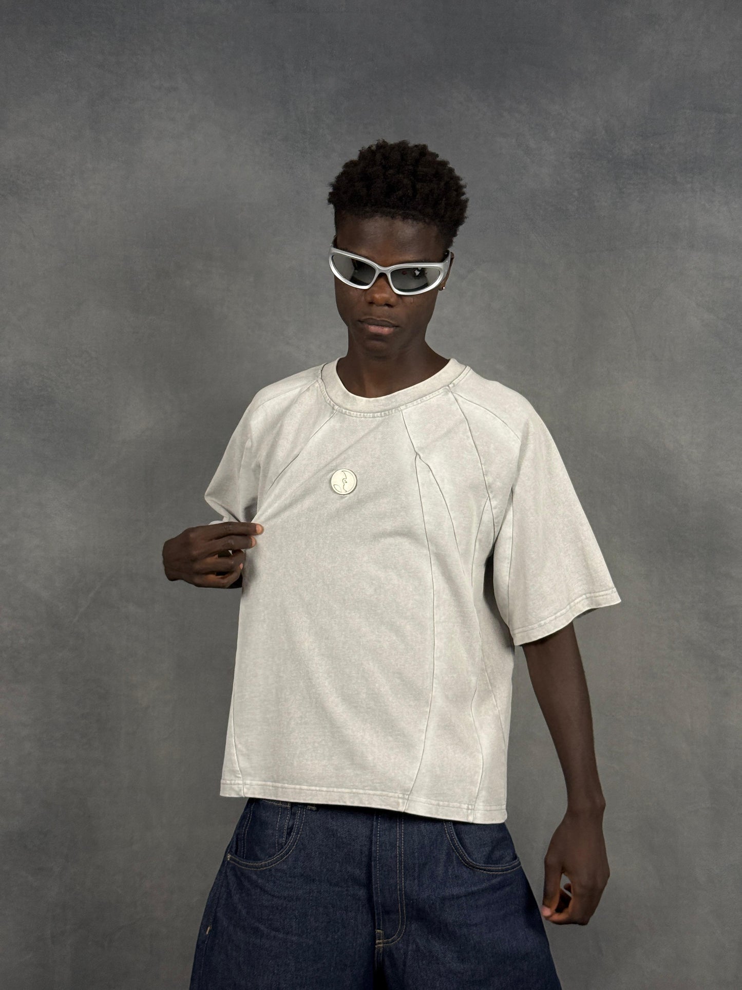 IRON TEE // STONE WHITE