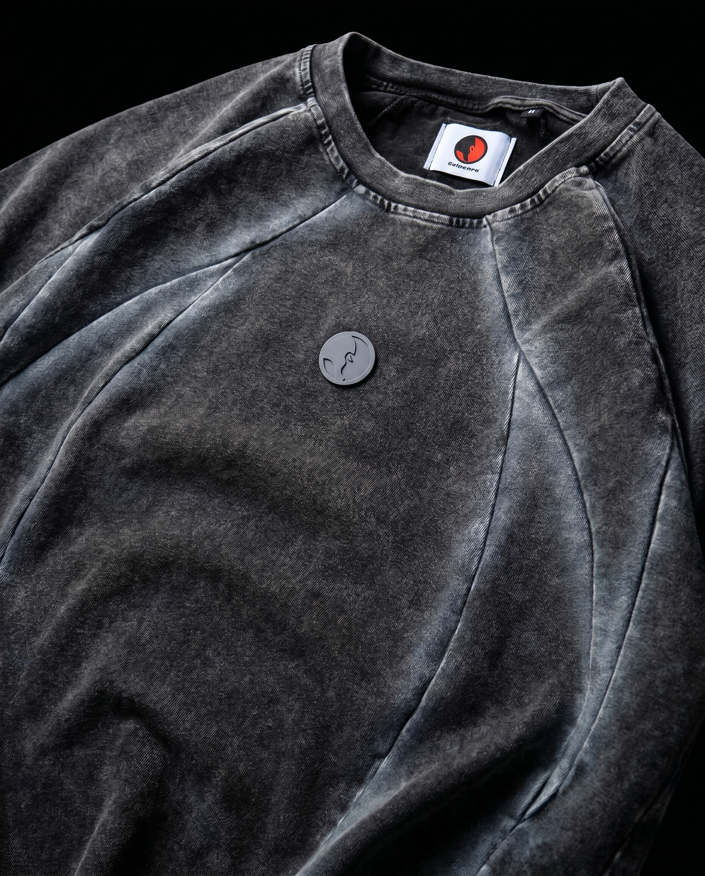 IRON TEE // OPIUM BLACK