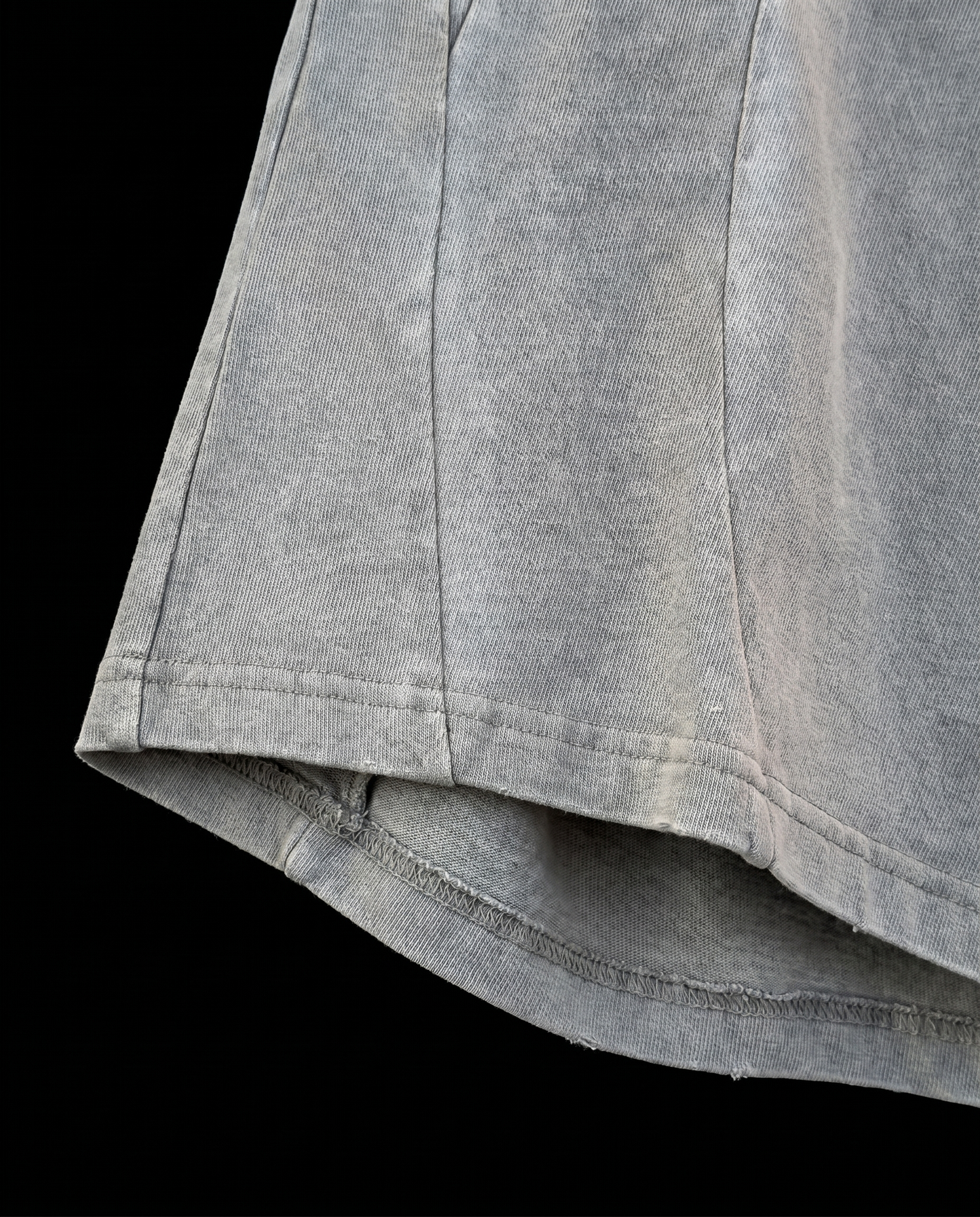 IRON TEE // STONE WHITE