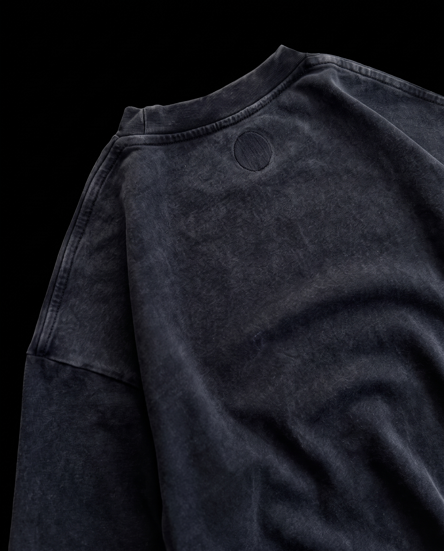 MATRIX TEE // SMOKY BLACK